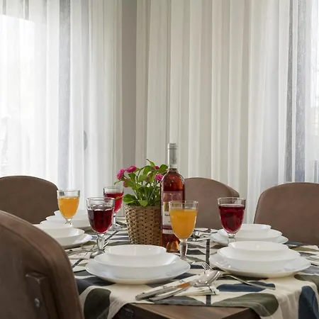 Hotel W Jacuzzi, Private Pool, Garden In Antalya