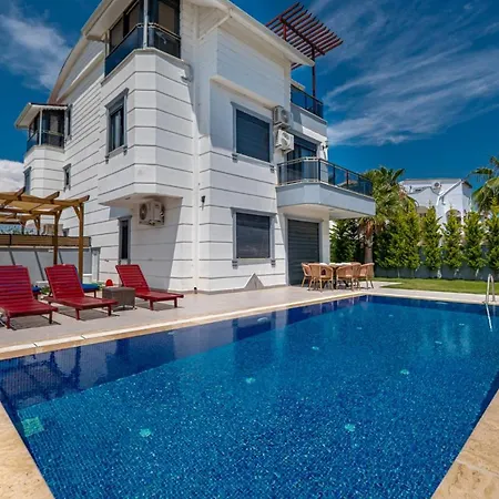 W Jacuzzi, Private Pool, Garden In Antalya Hotel
