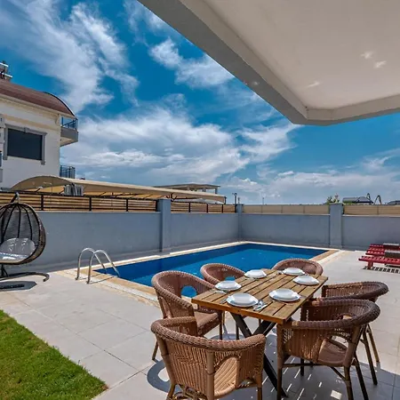W Jacuzzi, Private Pool, Garden In Antalya